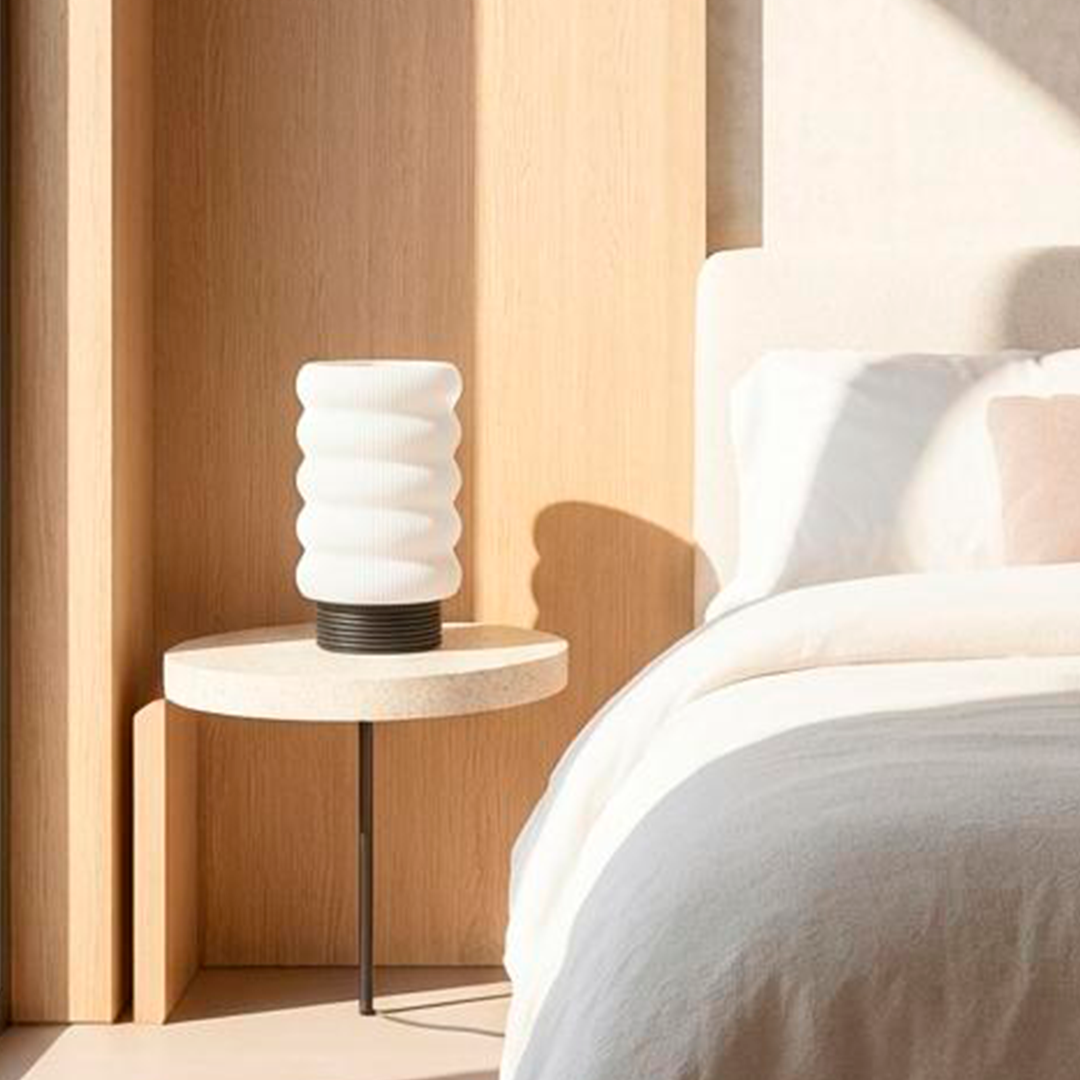 Ring Table Lamp Tall lit